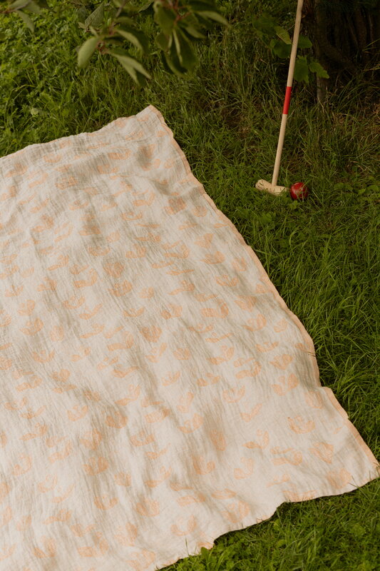Lapuan Kankurit Kesäkukka linen cloth, linen - cinnamon, decoration image