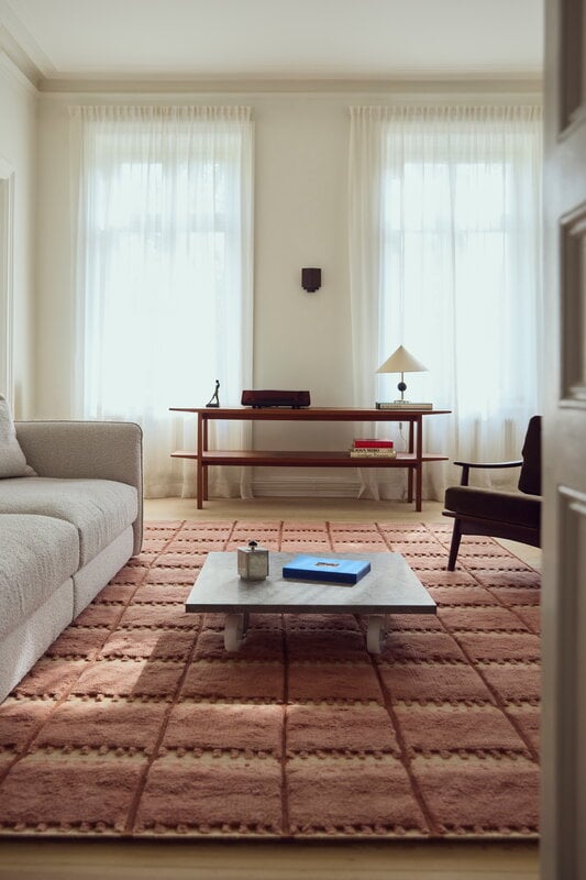 LAYERED Lilly wool rug, rust, decoration image