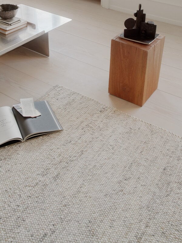 Linie Design Agner villamatto, beige, sisustuskuva