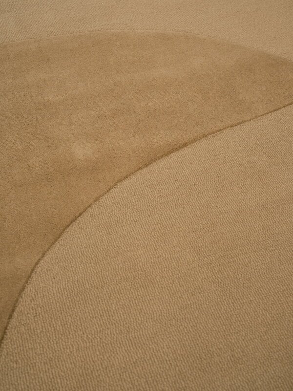 Linie Design Split Plains tufted wool rug, mustard, decoration image