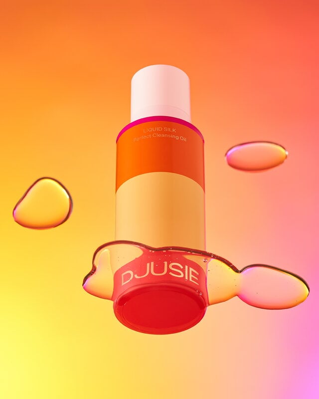 Djusie Liquid Silk Perfect Cleansing Oil, 100 ml, decoration image