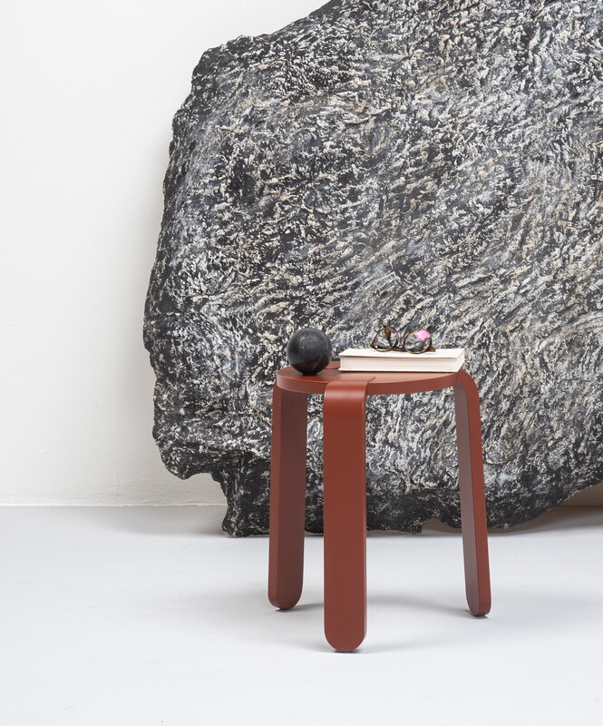 Muoto Collection Lulu stool, dark brick, decoration image