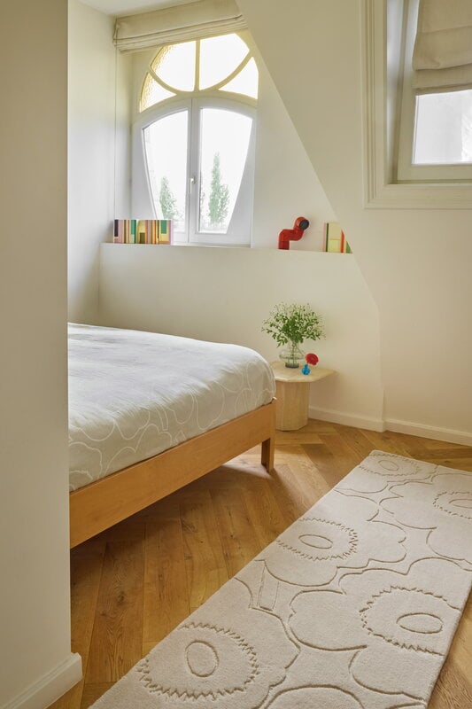 Marimekko Piirto Unikko käytävämatto, natural white, sisustuskuva