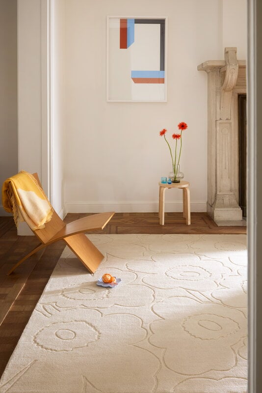 Marimekko Piirto Unikko matto, natural white, sisustuskuva