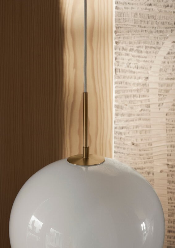 Carl Hansen & Søn MT221-D360 Tulip riippuvalaisin, 36 cm, messinki - opaali valkoinen, näkymä 5