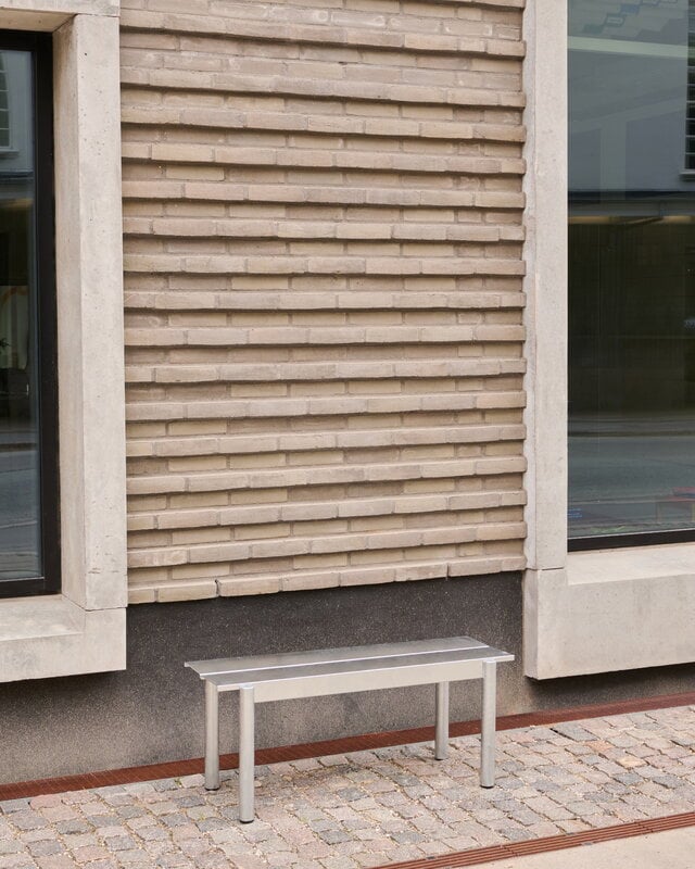 Muuto Linear Steel bench, 110 cm, warm galvanized steel, decoration image