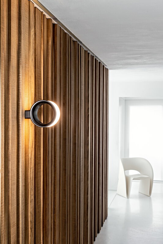 Magis Lost wall/ceiling lamp, S, black - white, decoration image