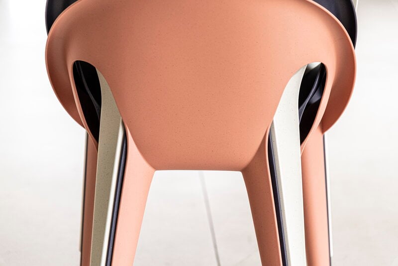 Magis Bell chair, midnight, decoration image