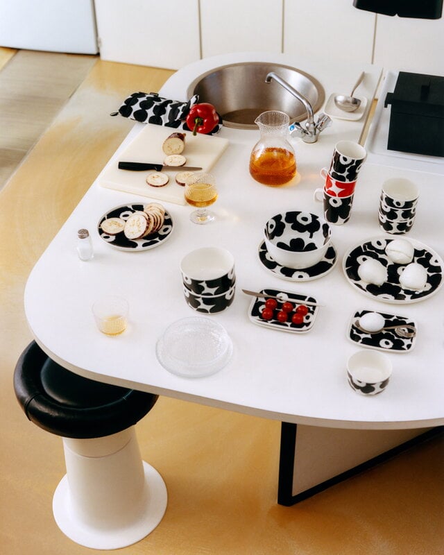 Marimekko Oiva - Unikko mug and plate set, white - black | Finnish