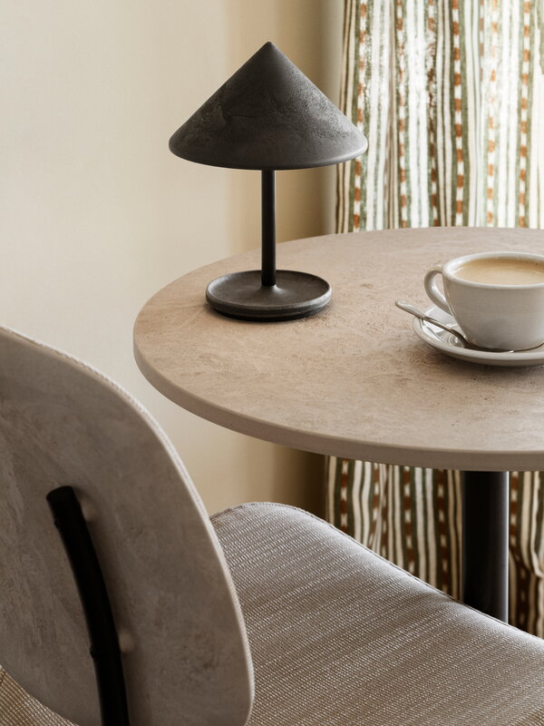Mater Terra tragbare Lampe, Kaffeemüll schwarz, dekorationsbild