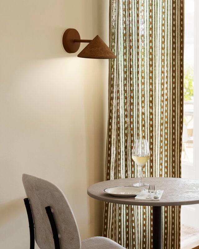 Mater Terra wall lamp, coffee waste rust red, decoration image