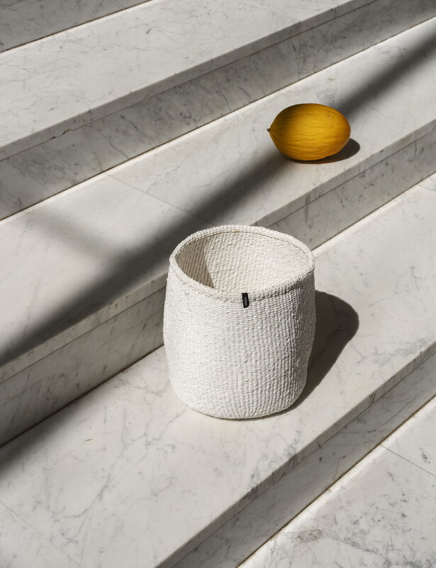 Mifuko Kiondo basket S, white, decoration image