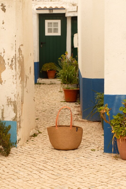 Mifuko Kiondo shopper basket, M, brown, decoration image