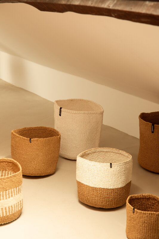Mifuko Kiondo basket S, white, decoration image