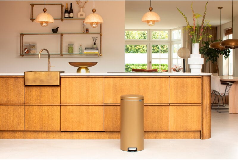 Brabantia newIcon pedal bin, 30 L, warm brass, decoration image