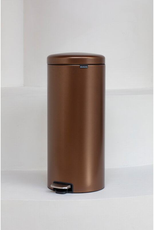 Brabantia newIcon pedal bin, 30 L, warm bronze, decoration image