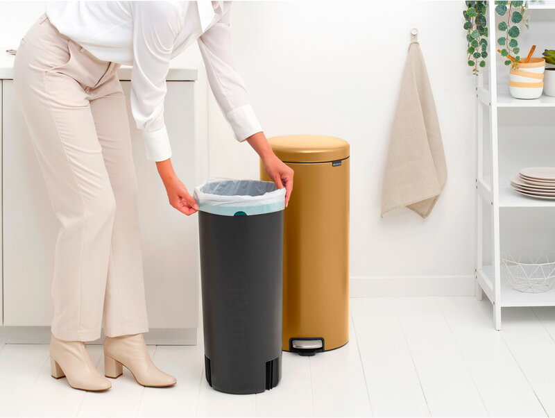 Brabantia newIcon pedal bin, 30 L, warm gold, decoration image