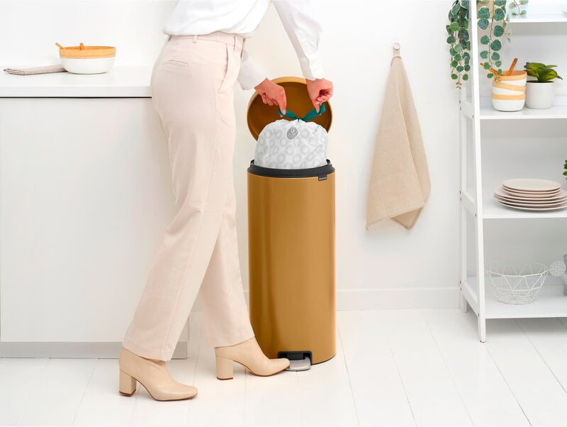 Brabantia newIcon pedal bin, 30 L, warm gold, decoration image