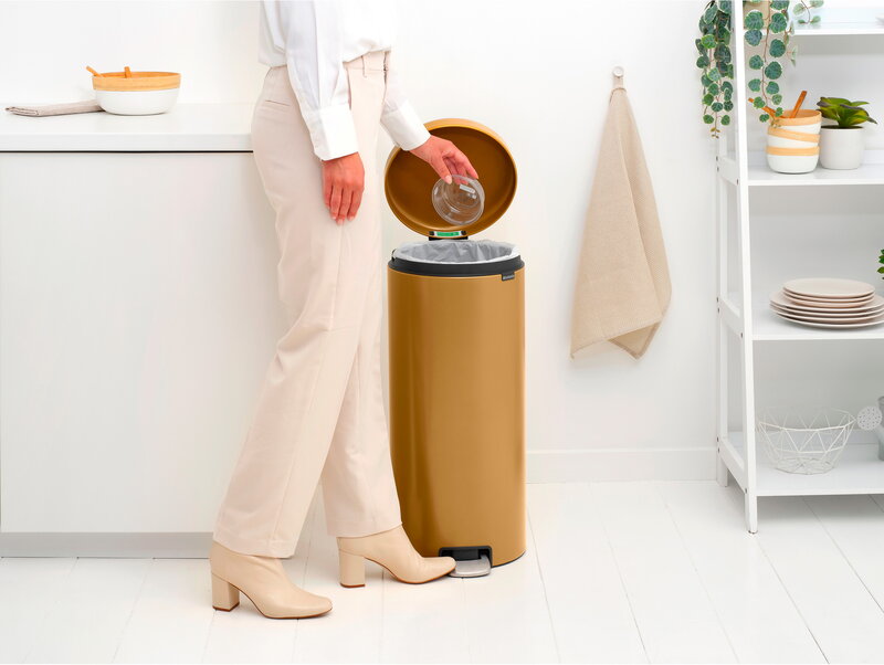 Brabantia newIcon pedal bin, 30 L, warm gold, decoration image