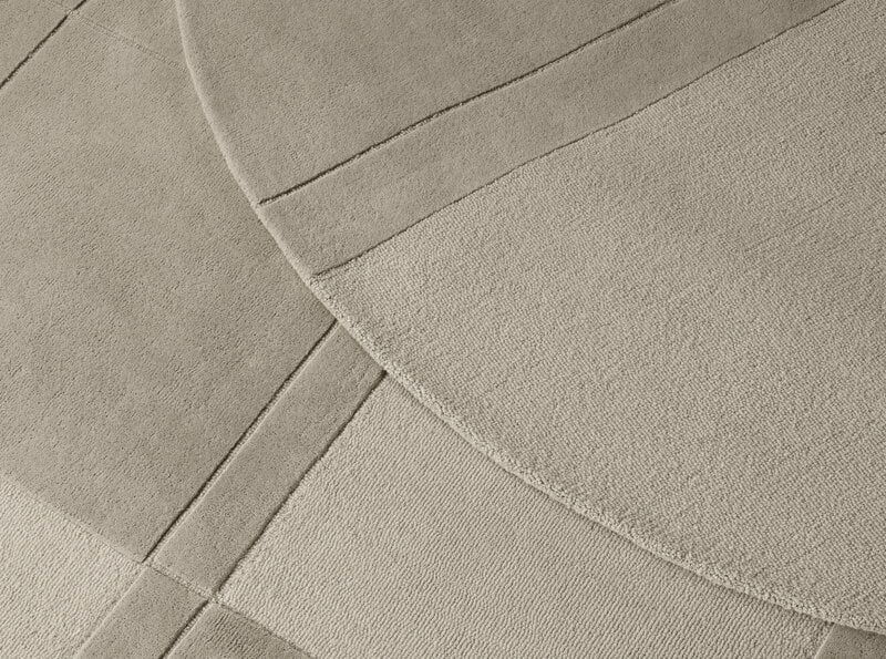 Normann Copenhagen Level rug, 280 cm, warm grey, decoration image