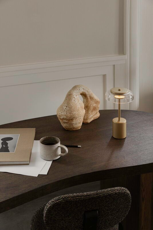 Nuura Lampe de table portable Blossi Mini, Nordic gold - transparent, image décorative