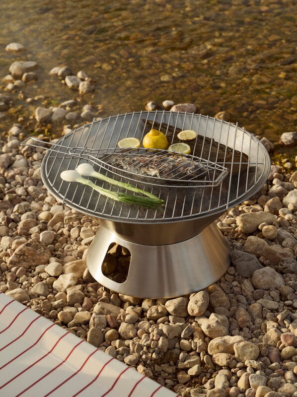 HAY Outdoor Market - Barbecue à poisson, acier inoxydable, image décorative