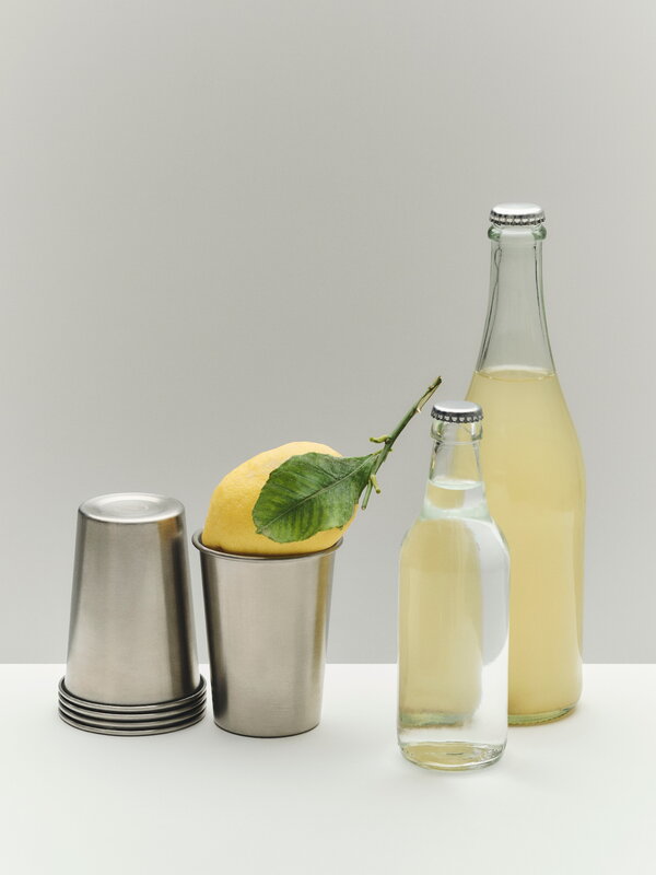 HAY Outdoor Market Stahlbecher, 2er-Set, klein, Edelstahl, dekorationsbild