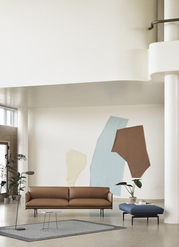 Muuto Outline sofa, 3-seater, black - Refine leather cognac, decoration image