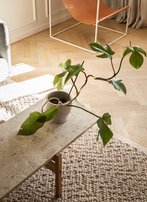 Karimoku Case N-CT01 coffee table, 48,5 x 150 cm, lacquered oak - marble, decoration image