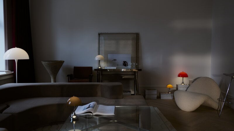 Louis Poulsen Panthella The Originals 160 Portable V3 table lamp, opal brown - chrome, decoration image