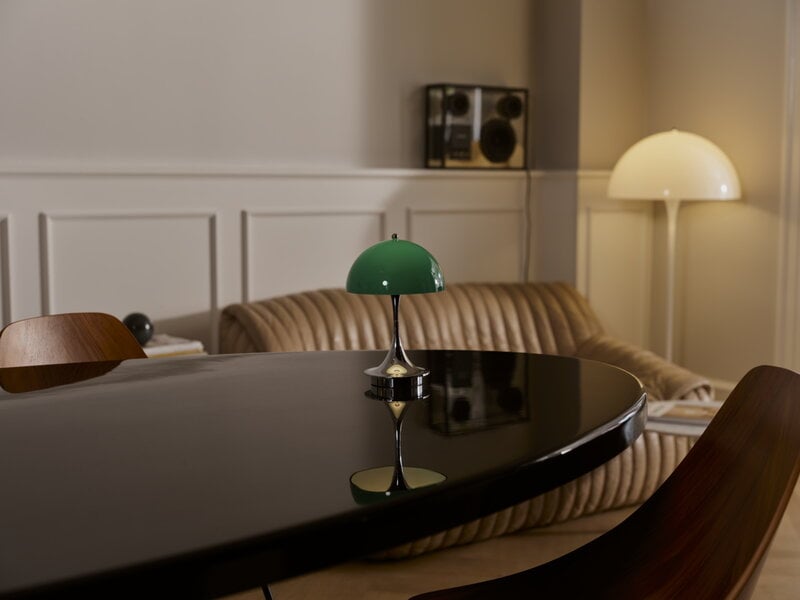 Louis Poulsen Panthella The Originals 160 Portable V3 table lamp, opal green - chrome, decoration image