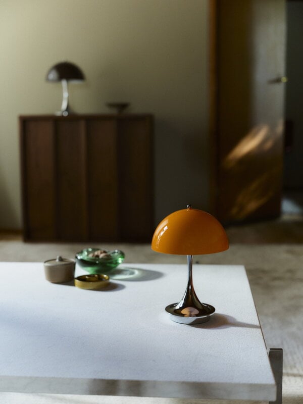 Louis Poulsen Panthella The Originals 160 Portable V3 table lamp, opal orange - chrome, decoration image