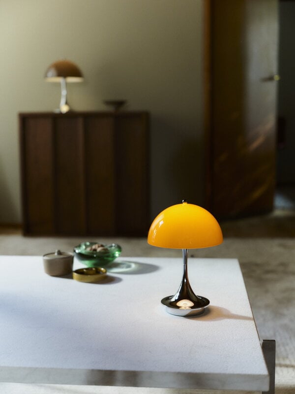 Louis Poulsen Panthella The Originals 160 Portable V3 table lamp, opal orange - chrome, decoration image