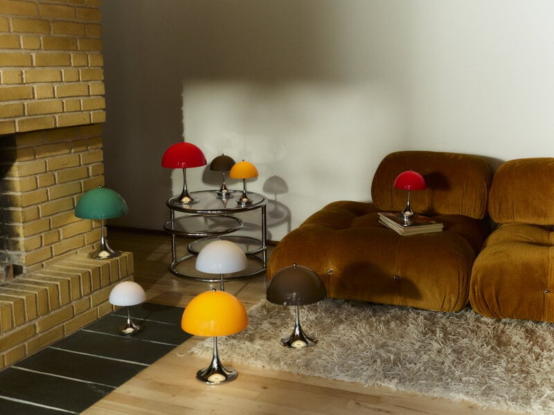 Louis Poulsen Panthella The Originals 160 Portable V3 table lamp, opal red - chrome, decoration image