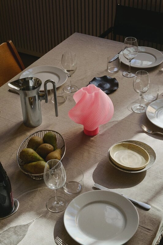 Crème Atelier Soft Serve tragbare Leuchte, peach sorbet, dekorationsbild