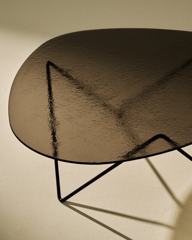 GUBI Pedrera coffee table, black - bronze structured glass, decoration image