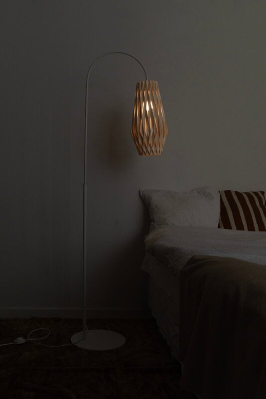 Pilke Lights Pilke Signature 20/42 floor lamp, white - birch, decoration image