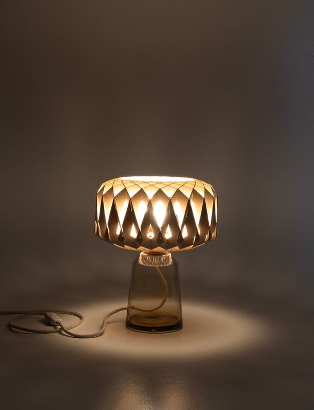 Pilke Lights Pilke Signature 25 pöytävalaisin, meripihka - koivu, sisustuskuva