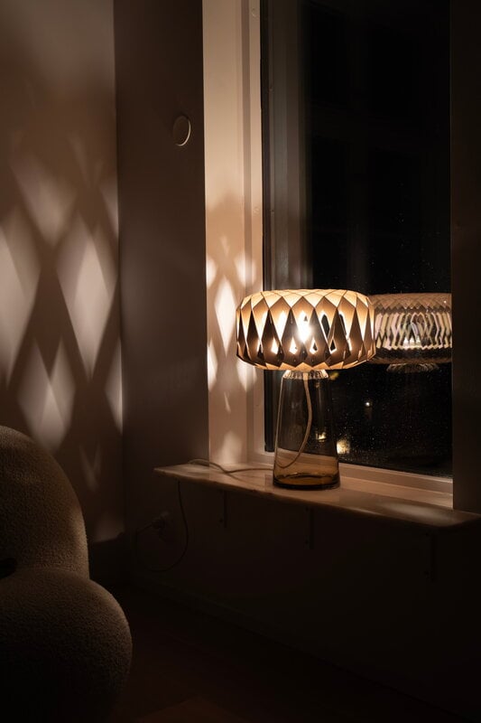 Pilke Lights Pilke Signature 35 pöytävalaisin, meripihka - koivu, sisustuskuva