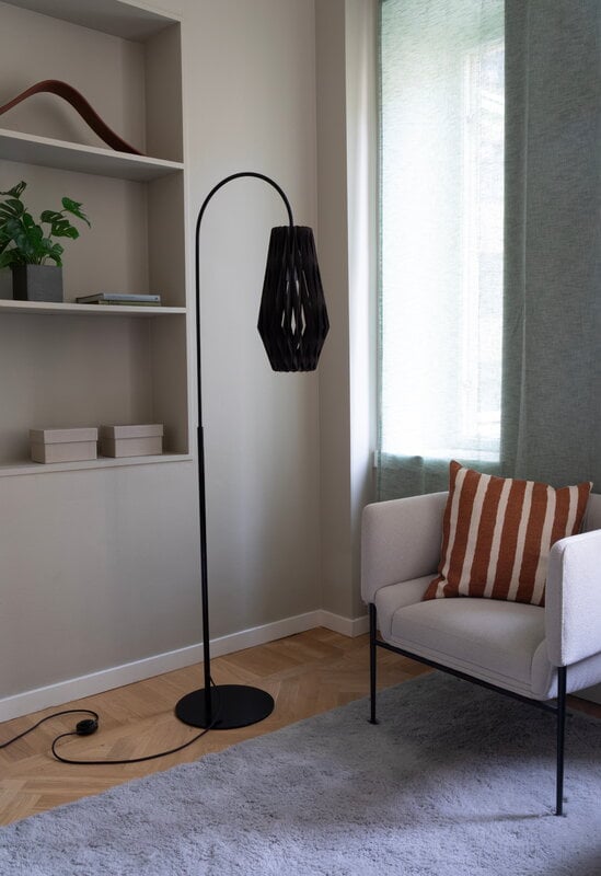 Pilke Lights Pilke Signature 20/42 lampe de sol, noir, image décorative