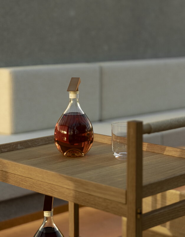 Karimoku Case N-T01 trolley, lacquered oak, decoration image