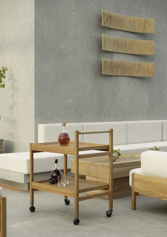 Karimoku Case N-T01 trolley, lacquered oak, decoration image