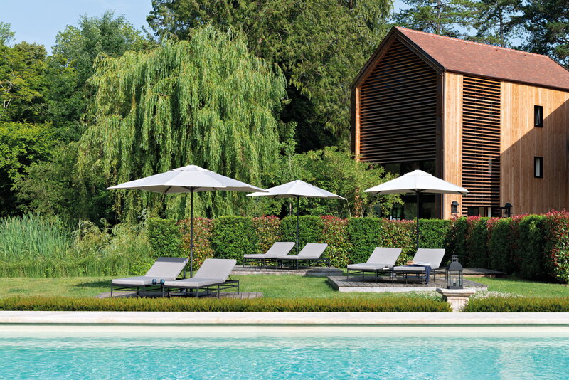 Fermob Rivage sunlounger, liquorice - twine, decoration image