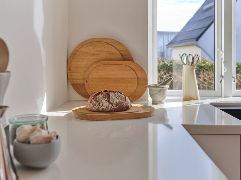 Ro Collection Oak Board no. 63 cutting board, large, natural, decoration image