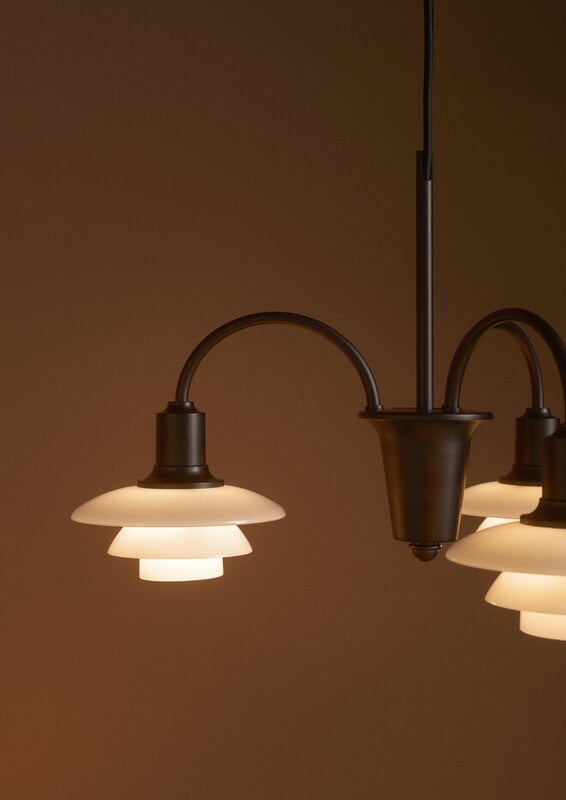 Louis Poulsen PH 1/1 Chandelier 3, Centenary Edition, gealtertes Messing - Terrakotta, dekorationsbild