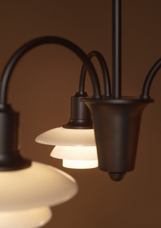 Louis Poulsen PH 1/1 Chandelier 3, Centenary Edition, gealtertes Messing - Terrakotta, dekorationsbild