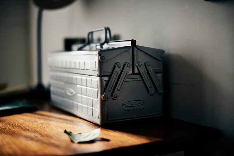 Toyo Steel ST-350 Cantilever toolbox, silver, decoration image