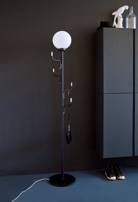 Swedish Ninja Big Darling floor lamp, ninja black, decoration image