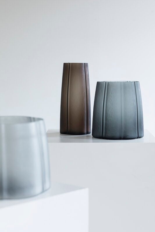 Serax Shapes 03 vase, dark grey, decoration image