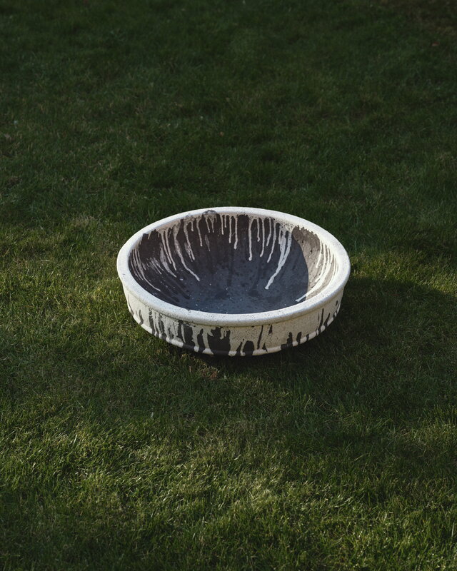 Serax Dune 02 planter bowl, L, off-white - dark brown, decoration image